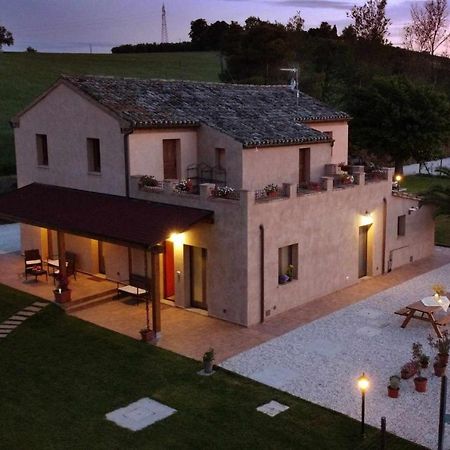 Casa Montefiore 13 Girasoli Lt Nella Tranquilla Campagna Marchigiana Ανκόνα Εξωτερικό φωτογραφία