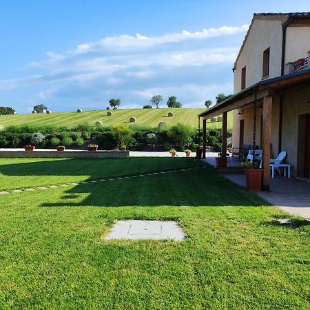 Casa Montefiore 13 Girasoli Lt Nella Tranquilla Campagna Marchigiana Ανκόνα Εξωτερικό φωτογραφία