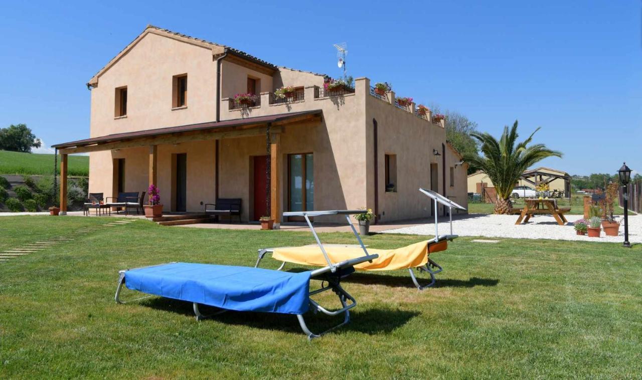 Casa Montefiore 13 Girasoli Lt Nella Tranquilla Campagna Marchigiana Ανκόνα Εξωτερικό φωτογραφία